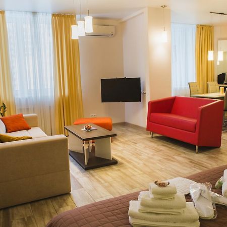 Apartments "Pleasure" Kiev Bagian luar foto