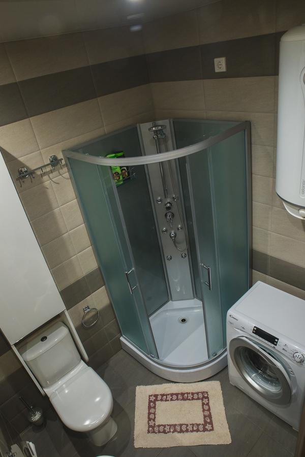 Apartments "Pleasure" Kiev Bagian luar foto