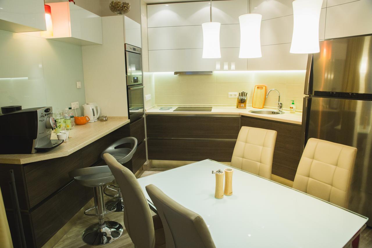 Apartments "Pleasure" Kiev Bagian luar foto