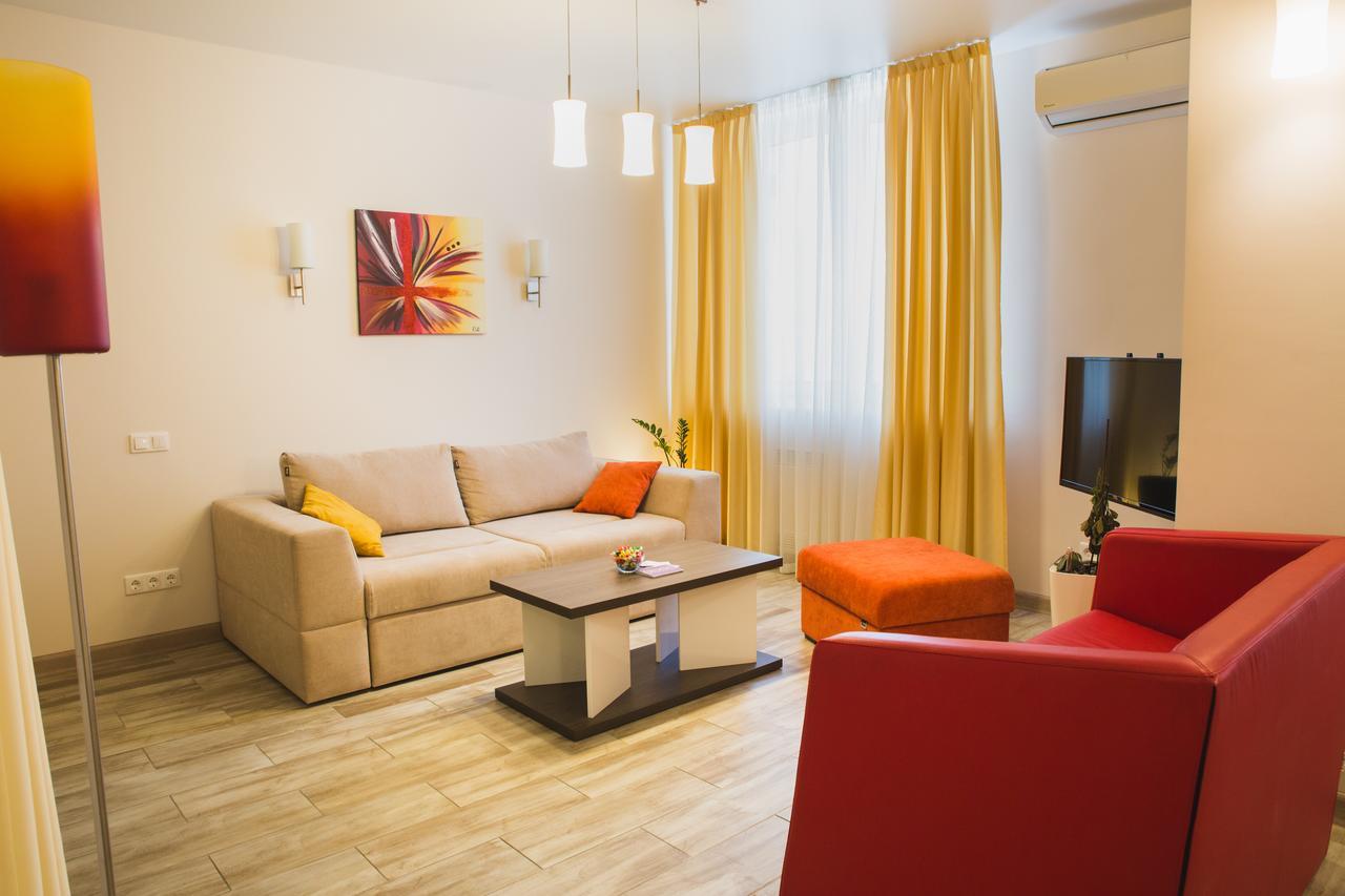 Apartments "Pleasure" Kiev Bagian luar foto