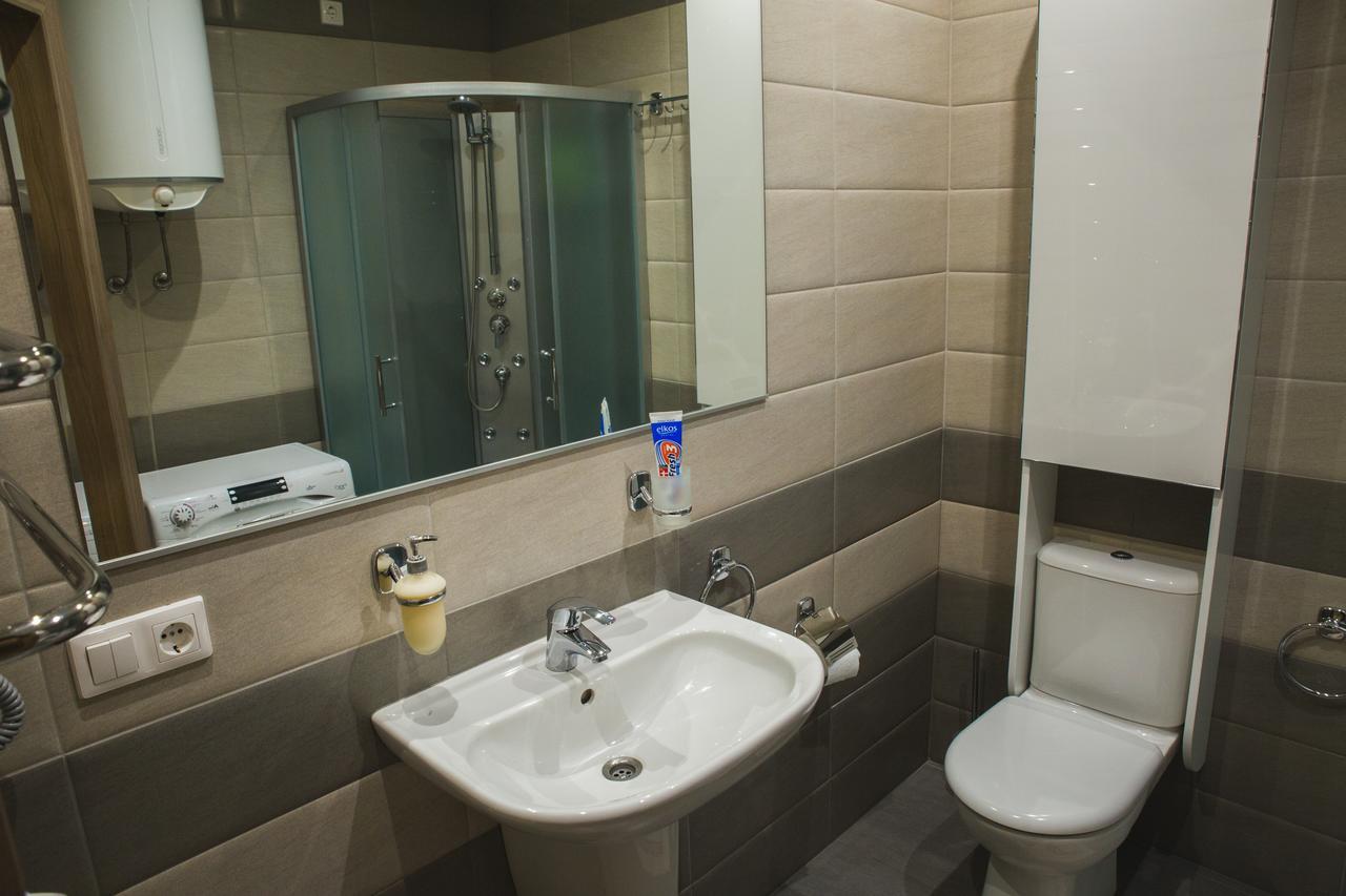 Apartments "Pleasure" Kiev Bagian luar foto